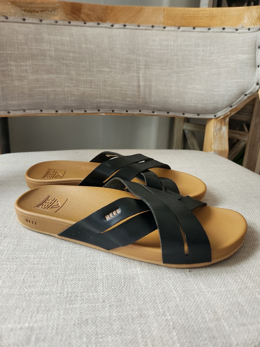 Reef Women's Black and Tan Slide Sandals